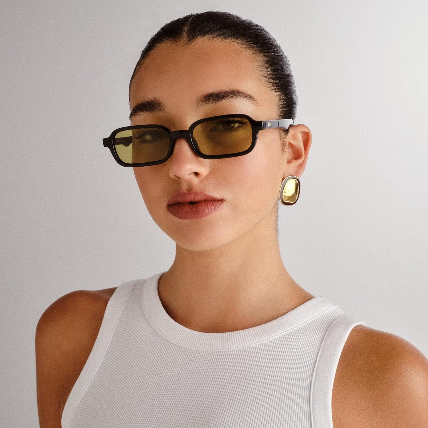 image:imageLe Specs Pilferer Retro Sunglasses for Women and MenBlack FrameOlive Lens