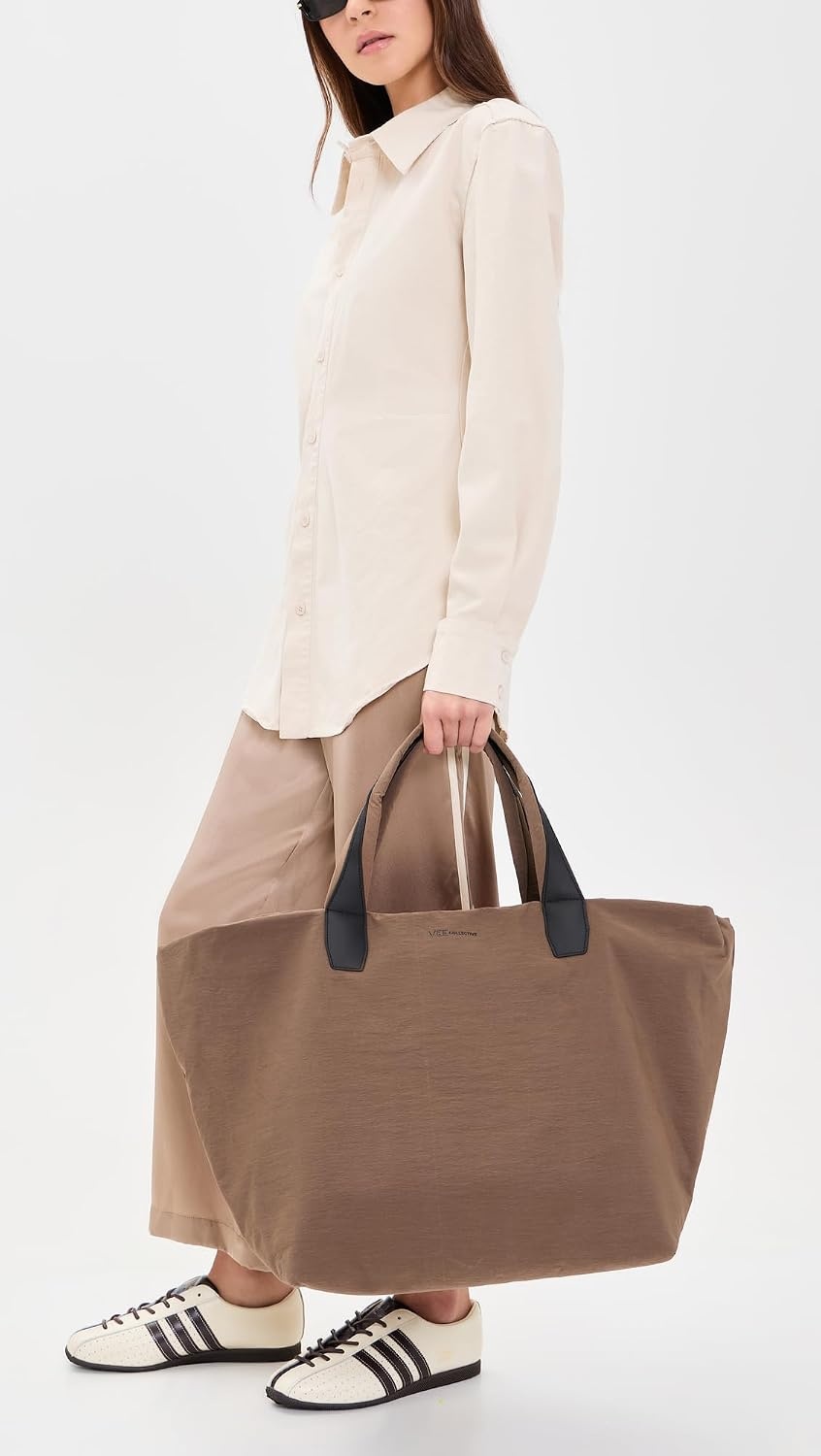 image:imageVee Collective Womens Essence Weekender ToteMink Trench