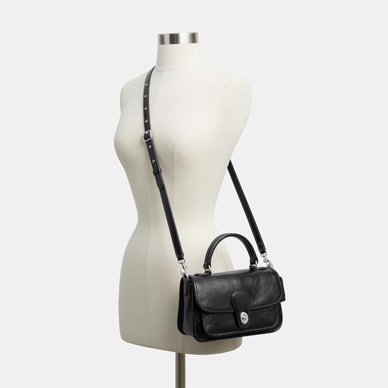 image:imageCoach Womens Glazed Grain Leather Metropolitan Bag 24SilverBlack